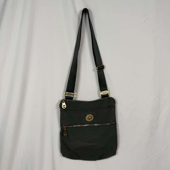 Baggallini Handbags - Baggallini Pocket Crossbody Bag Black Nylon with Gold Hardware